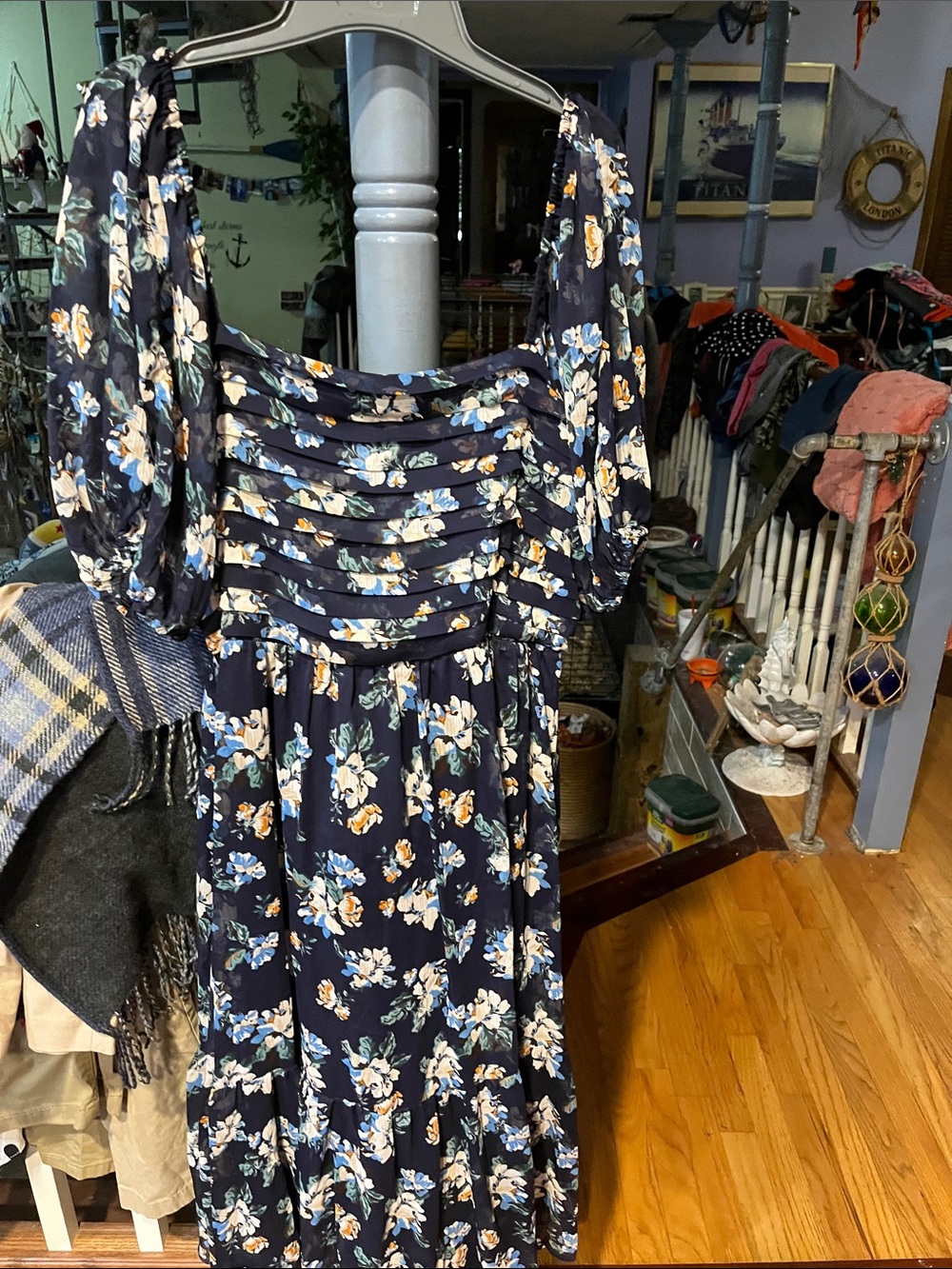 Women’s Navy Floral Puff-Sleeve Midi Dress